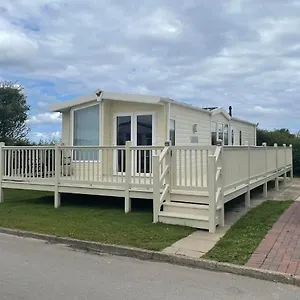 37 Northfield Driffield