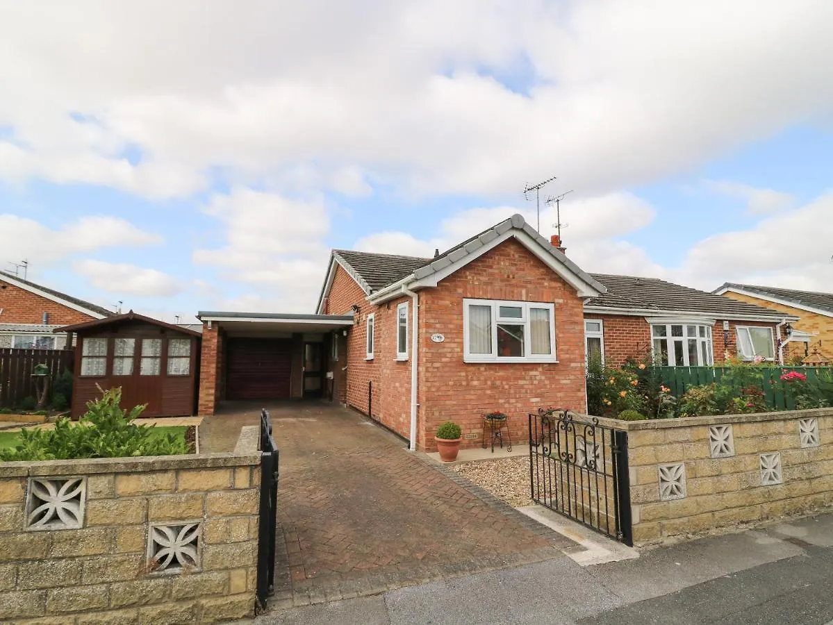 The Corner Bungalow Driffield 0*,